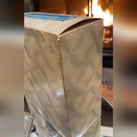 ‘70s - Avon - "Spirit of St. Louis" Airplane Decanter - Picture 10 of 11